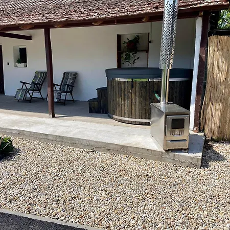 Pacsirta Vendeghaz Appartement Tiszaderzs