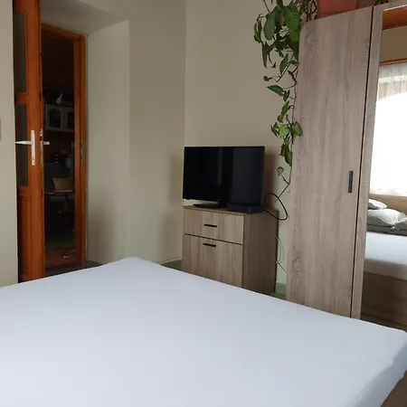Pacsirta Vendeghaz Tiszaderzs